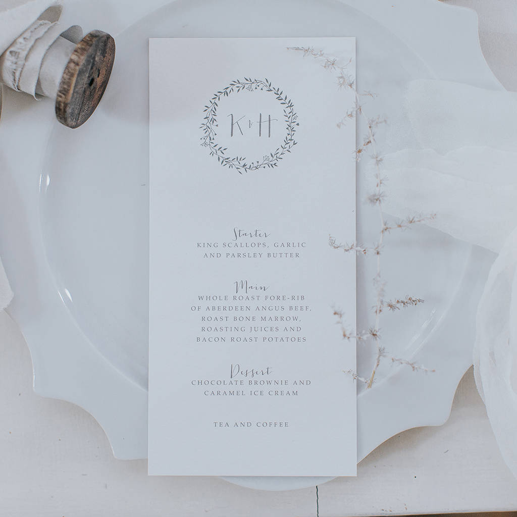 Beautiful Wedding Menu Card - Personalised Dinner Menu With Beautiful Wreath Detail Wedding Place Setting