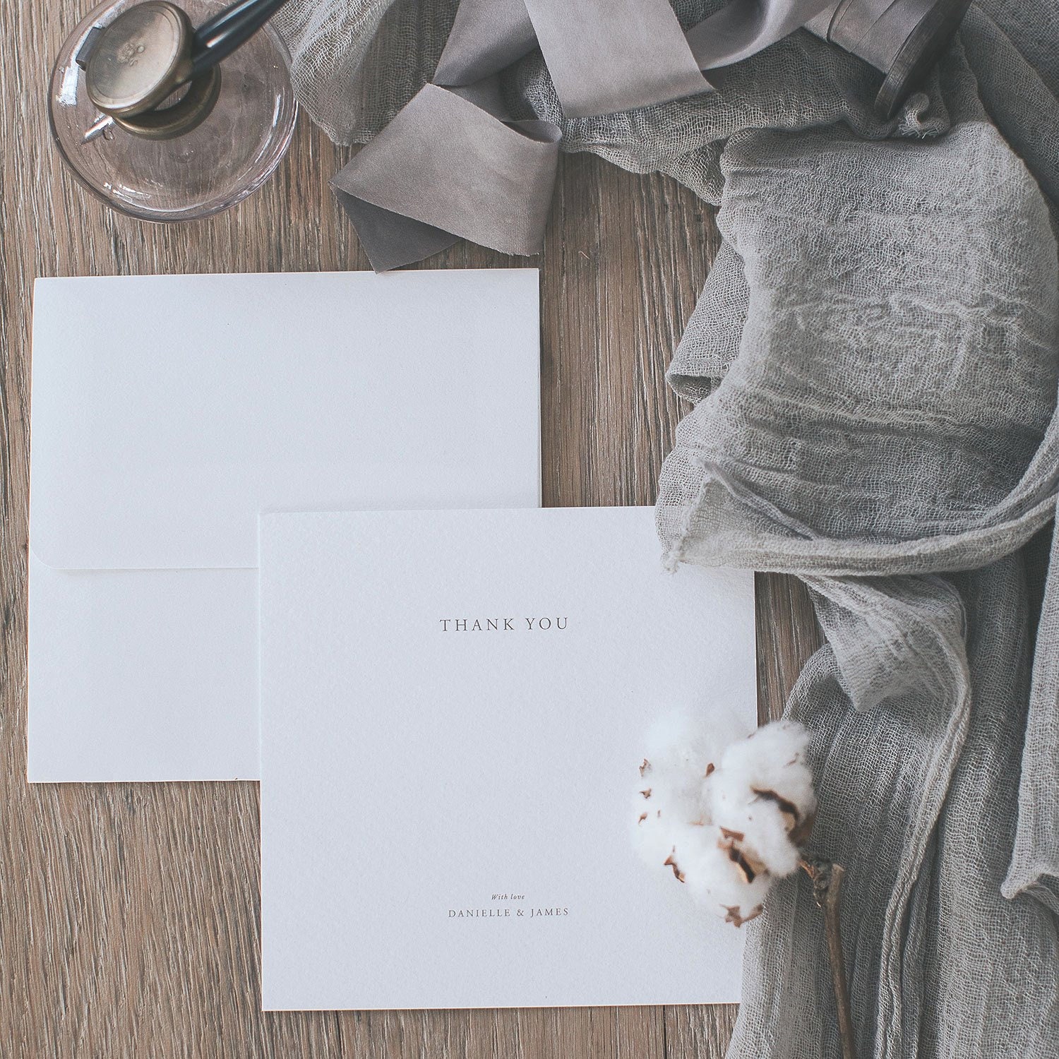 Simple & Chic Thank You Cards