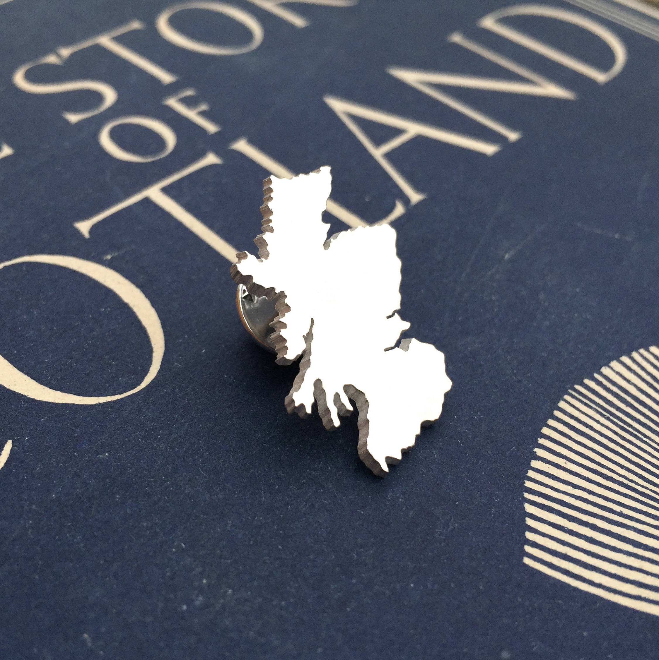 Scotland Lapel Pin | Silver Tie Map Jewellery Scottish Brooch