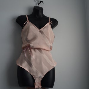 Vintage S Bias Cut Peach Satin Lingerie Teddy Bodysuit Spaghetti Straps Snap Crotch Size M