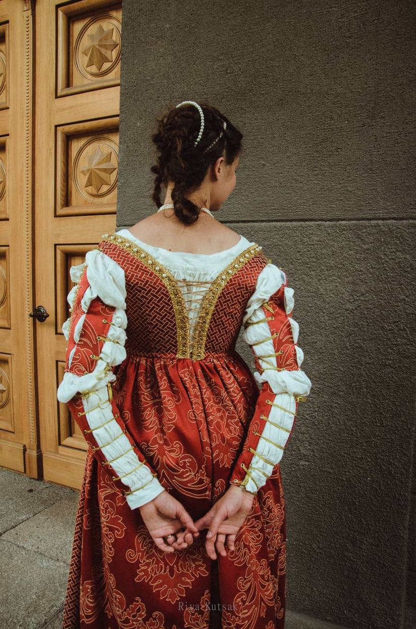 Italian dress