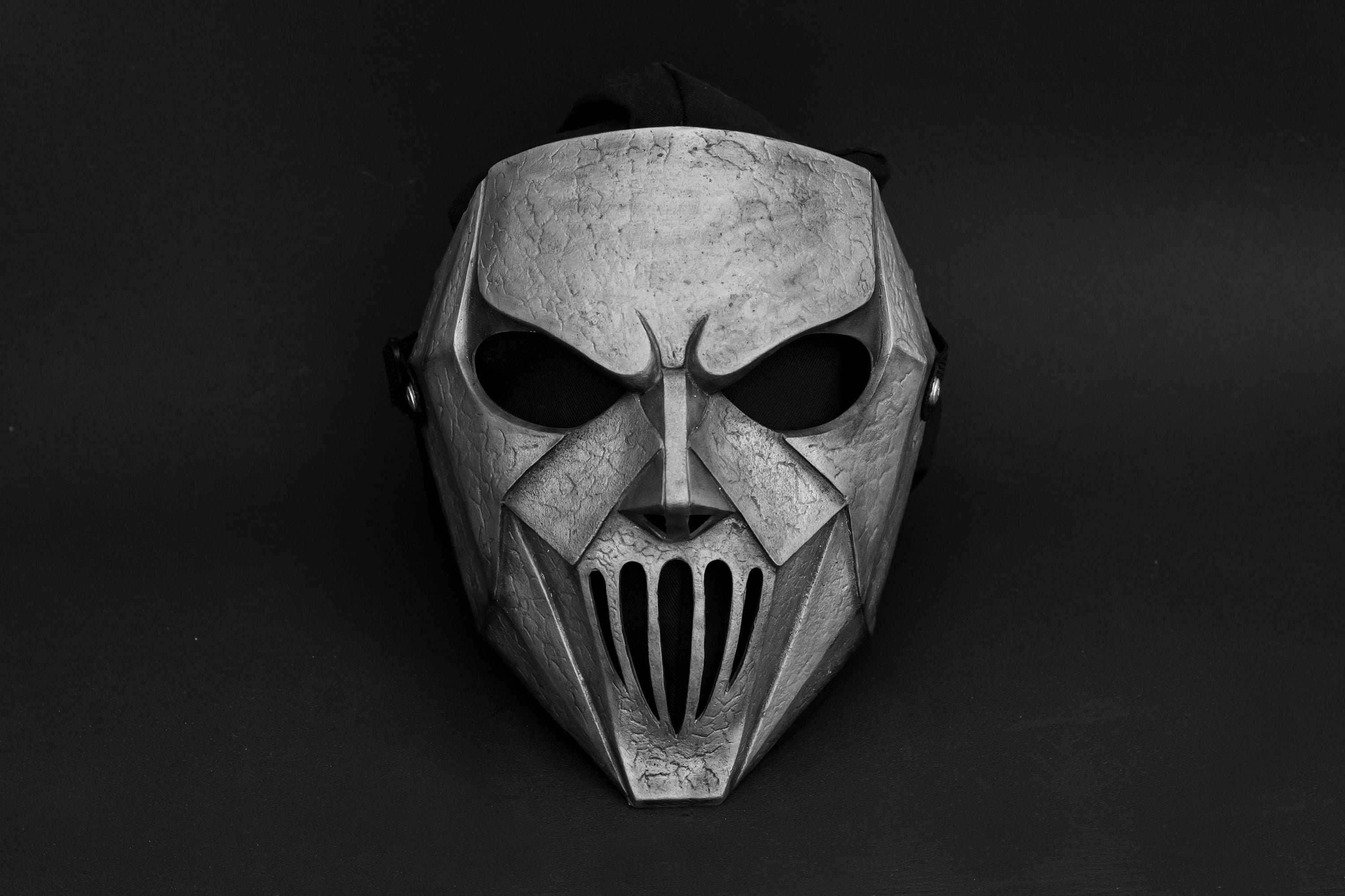 Hard dominant master mask with fan images