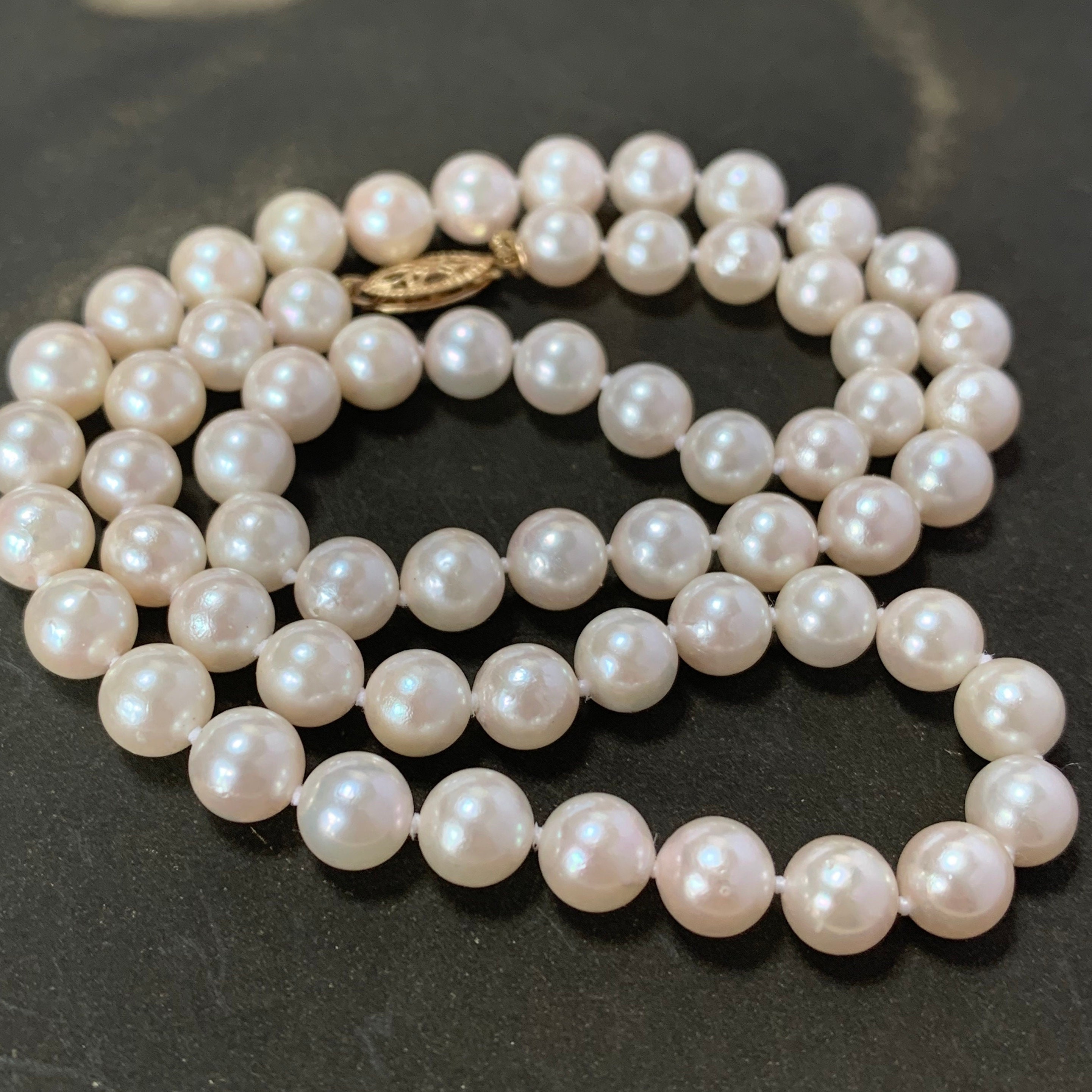 Amazing Cultured Pearl Necklace With 14K Gold Clasp Vintage 6.8mm Pearls Length Of 46cm Or 18 Inches