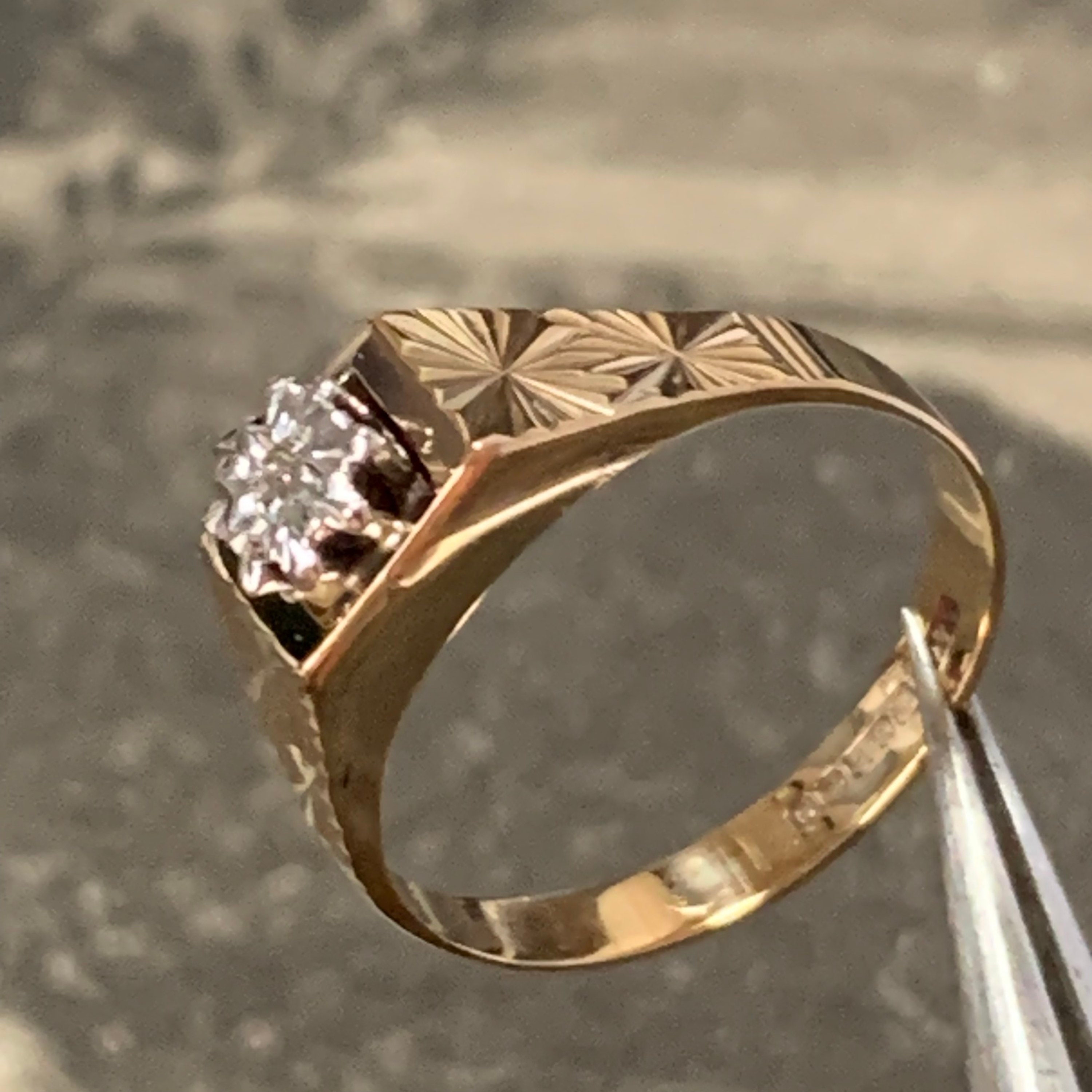 Vintage 1970S Diamond Engagement Ring With Engraved Shoulders in A Size M. This Has The Benefits Of Having Full UK Hallmarks
