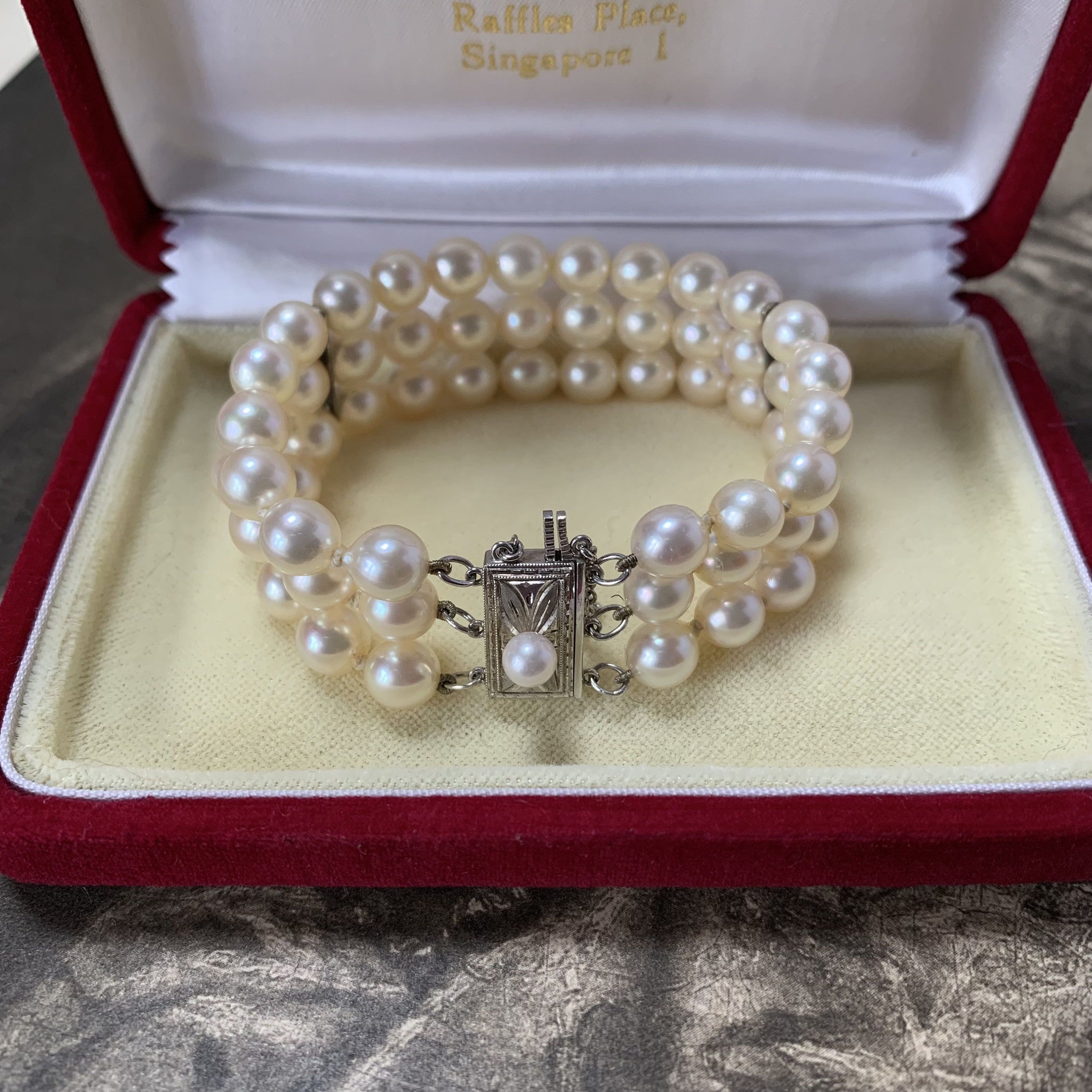 Mikimoto Childs Pearl Bracelet 3 Row With Silver & Clasp. A Beautiful Unique Piece Of Quality Vintage Jewellery