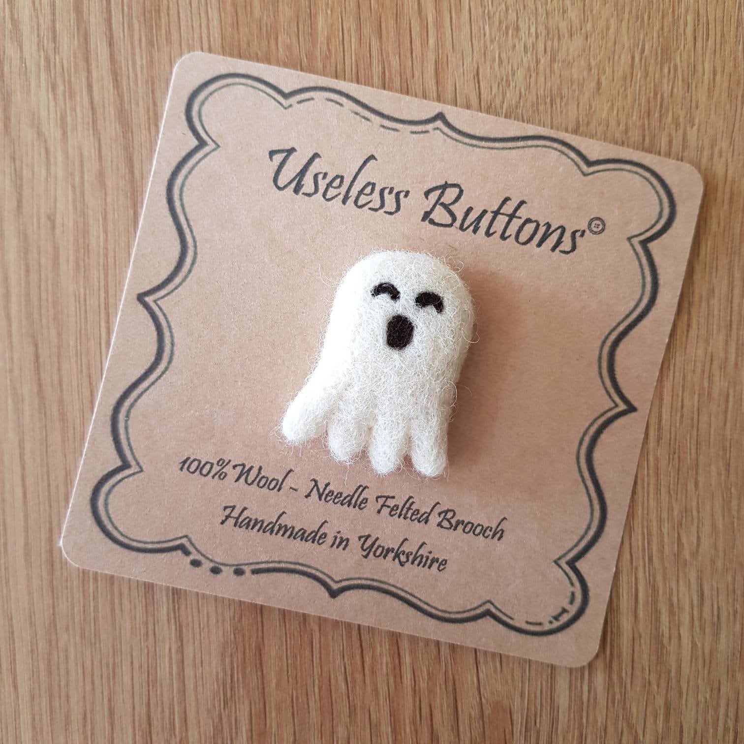 Needle Felted Ghost Brooch Handmade in White Wool. Cute Felt Halloween Ghoul Pin, Ideal Birthday, Halloween, Thank You & Teacher Gift