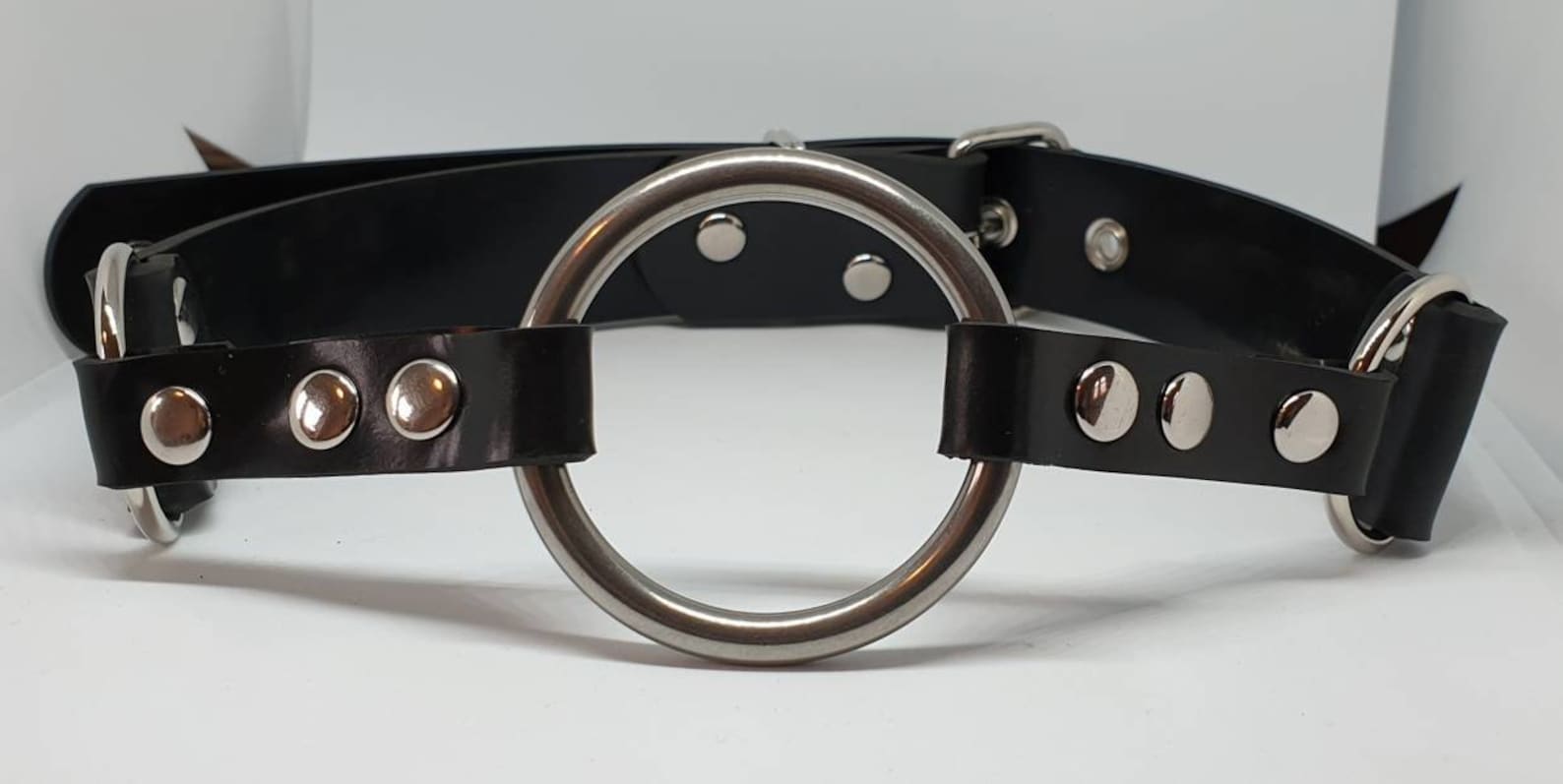 Кляп фаллос Master Series Face Fuсk Strap On Mouth Gag, черный XR Brands AD784 - XR Brands - Кляпы шары - Купить
