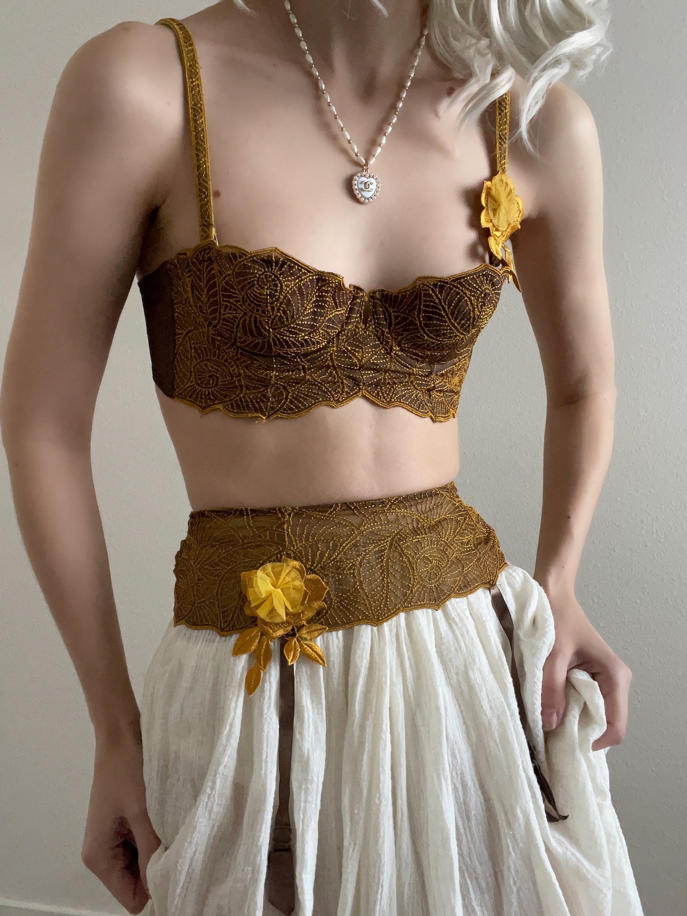 Vintage French Lace Lingerie Set Bra Garter Belt And Thongs Size Xs