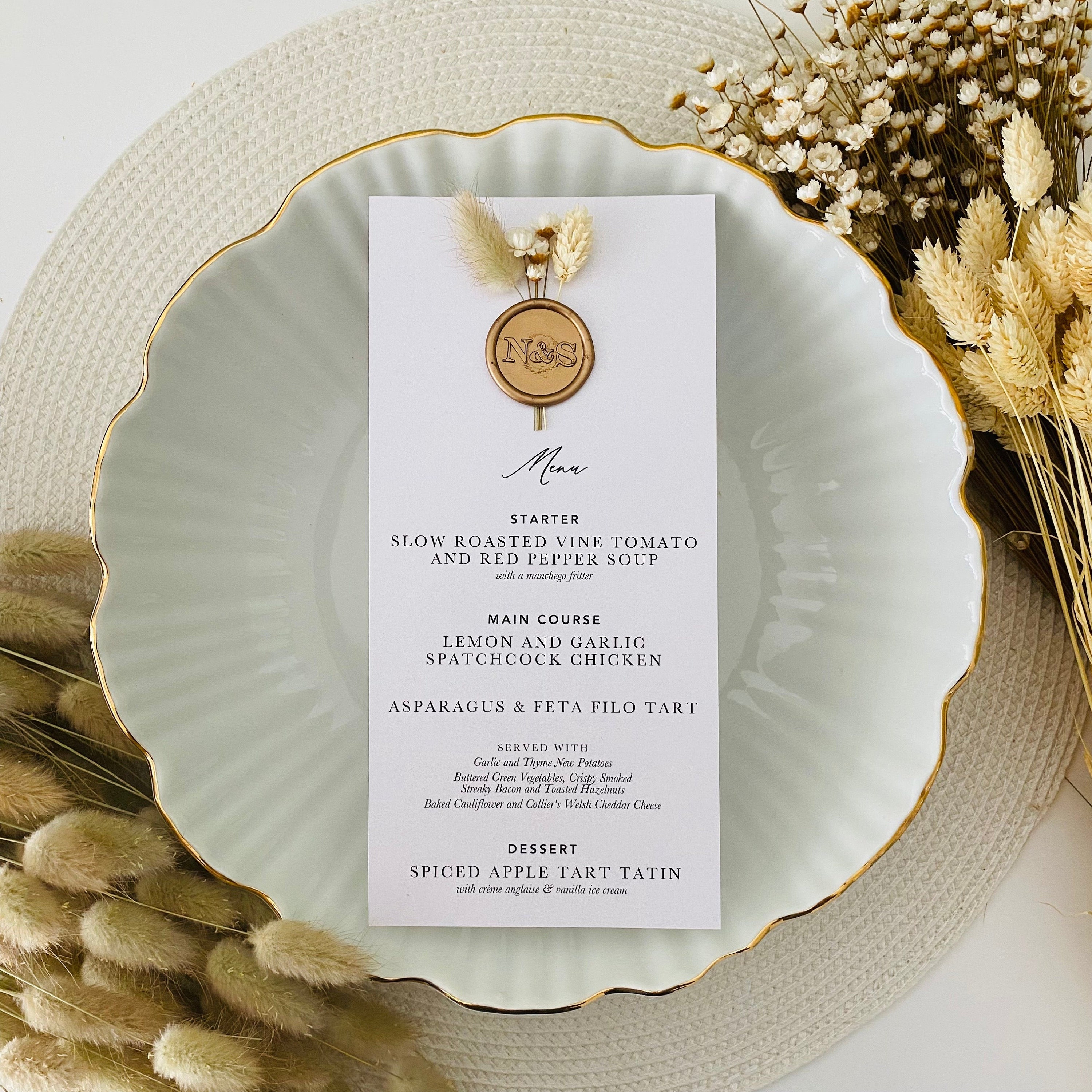 White & Gold Dried Flowers Menu’s