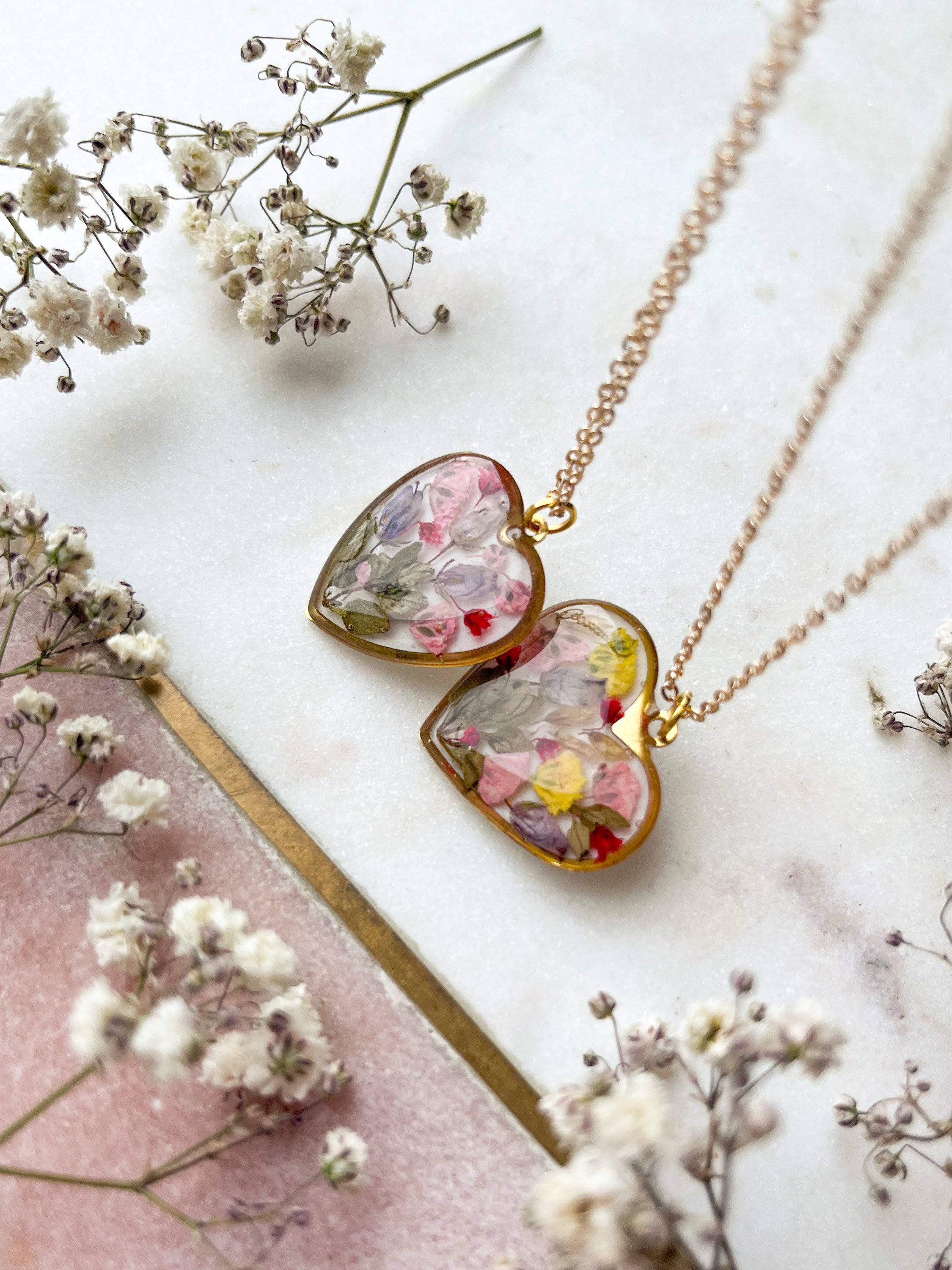 Preserved Wild Flowers Heart Pendant Necklace On 22K Gold Plated Fine Chain/Boho Chic Pressed Jewellery Floral