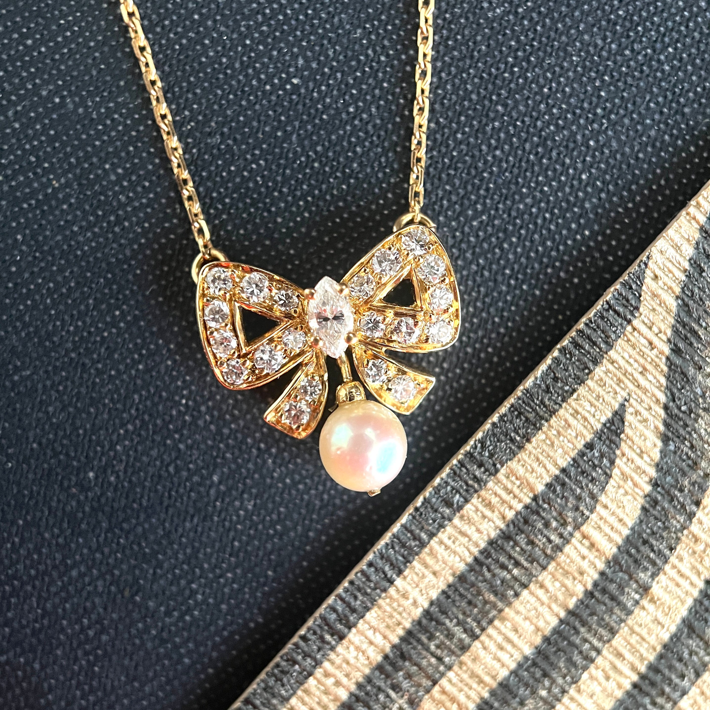 Vintage Diamond Necklace, Bow 18K Gold 1970S