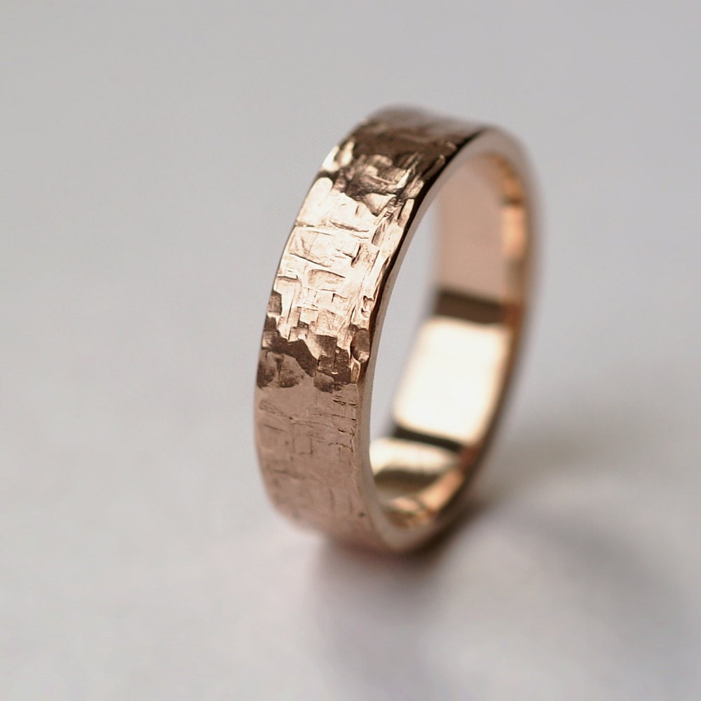 Rock Texture Ring in 9K Rose Gold - Men’s Hammered Wedding Or Chunky Unisex
