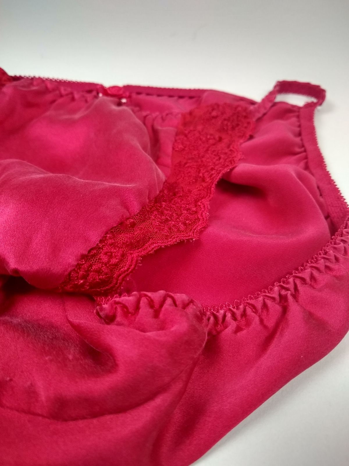 Victoria S Secret Vintage Silk Panties Bikini Lace Jewel Tone Ruby Red Soft Size Medium M