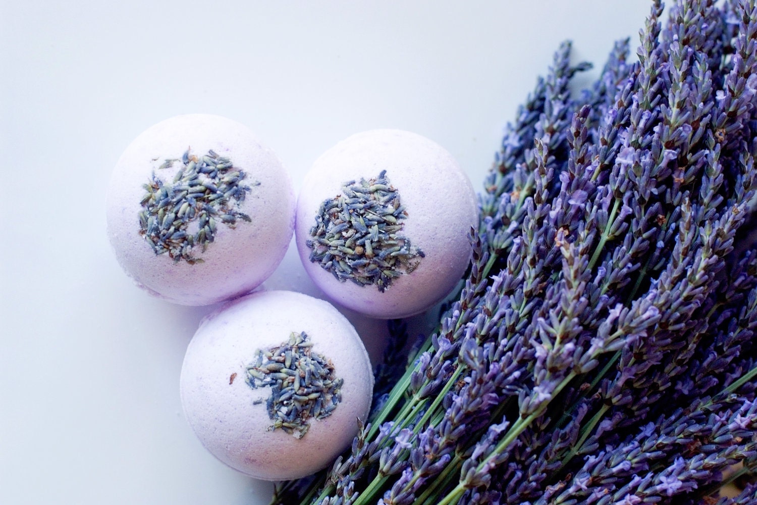 Цветная бомбочка с кофейными зернами купить со скидкой в секс шопе  Косметика  Для ванны и душа