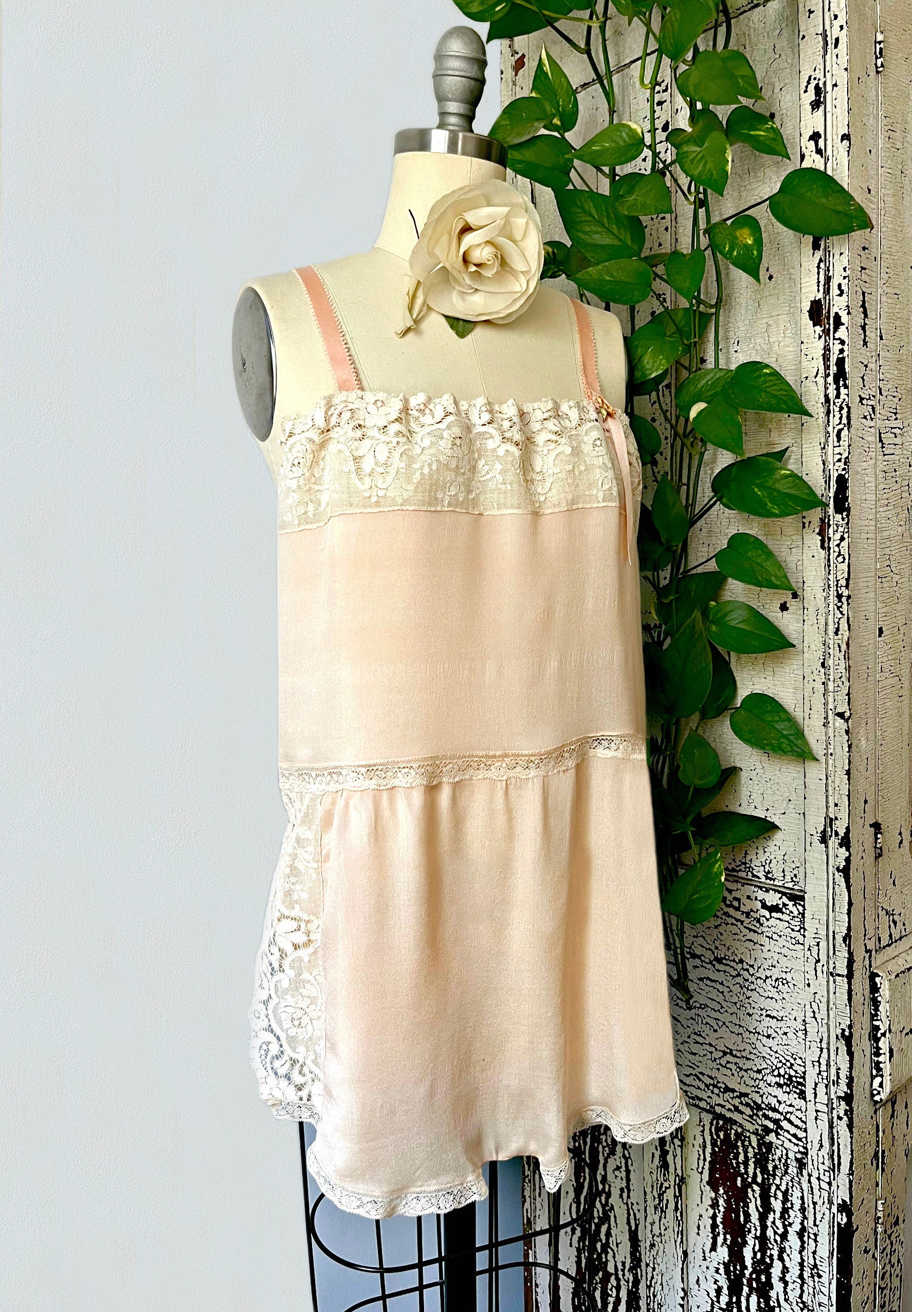 Vintage Lingerie S Pale Peach Lightweight Silk All In One Teddy W Lace Ribbonwork