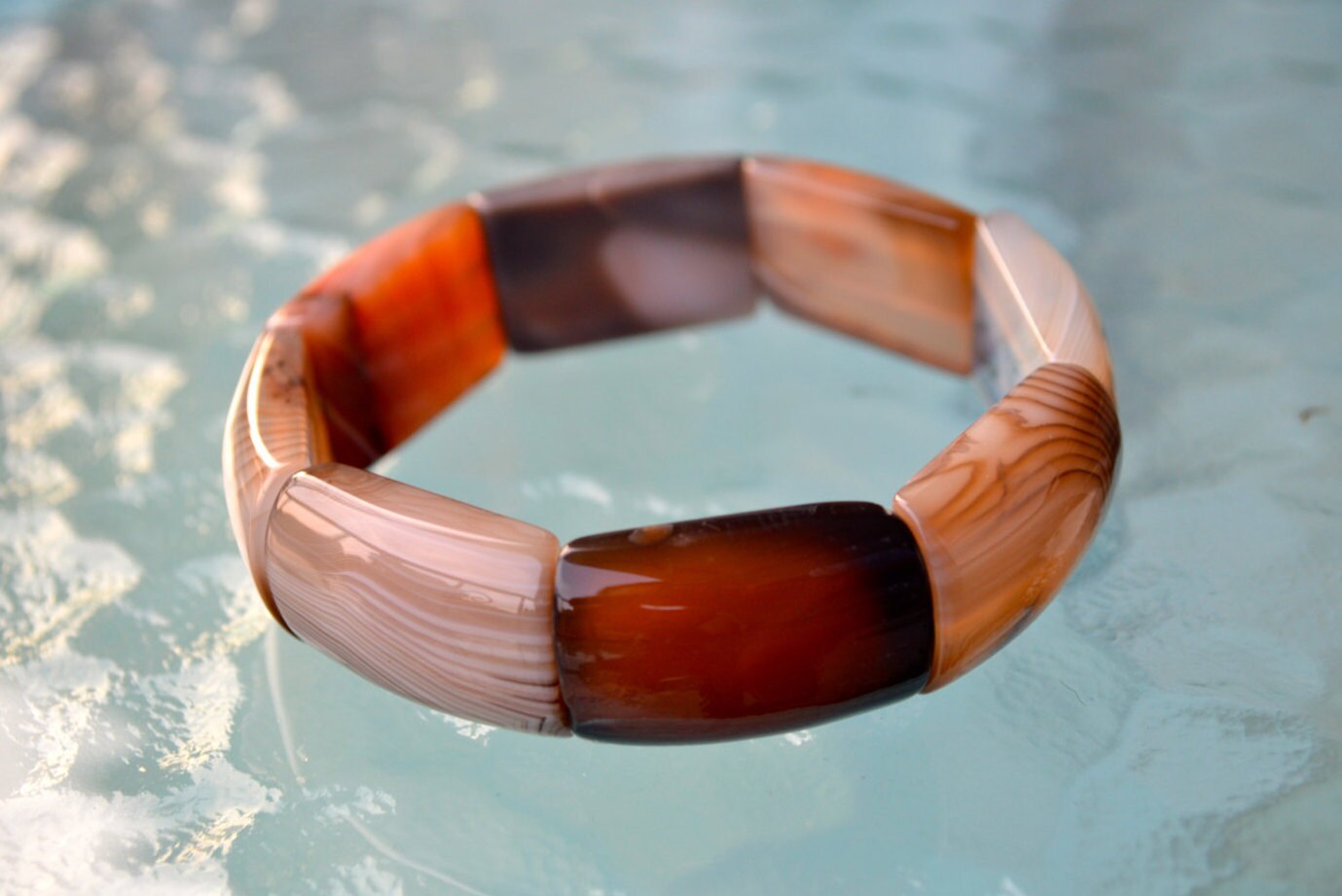 Bracelet de guérison enveloppant au poignet en agate naturelle magnifique en agate naturelle - Perles de guérison bouddhistes énergiques pour l'amour, protège contre le malheur et la créativité