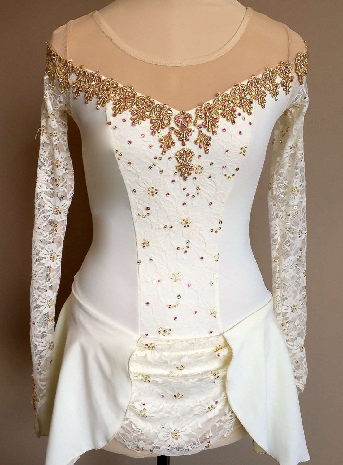 Белое платье для вальса — Balabolkina.Ru