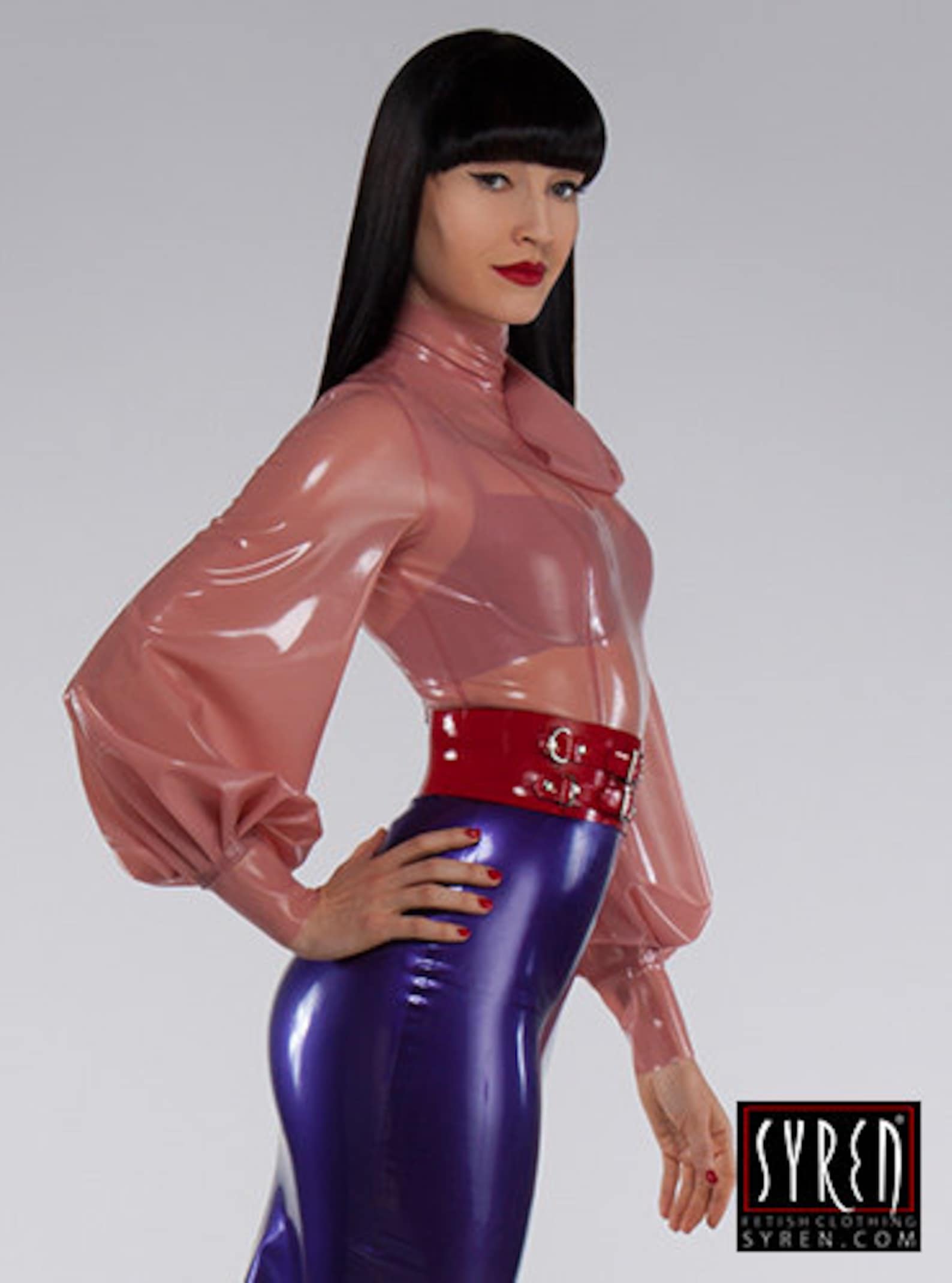 В Прозрачном Латексе На Вибраторе