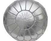 Marokkanische Pouffe Pouf Ottoman Hocker in Metallic Silber grau Kunstleder Cover nur handgefertigt in Marokko