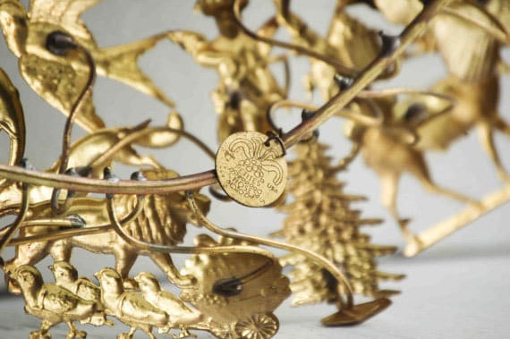 petites-choses-brass-wreath