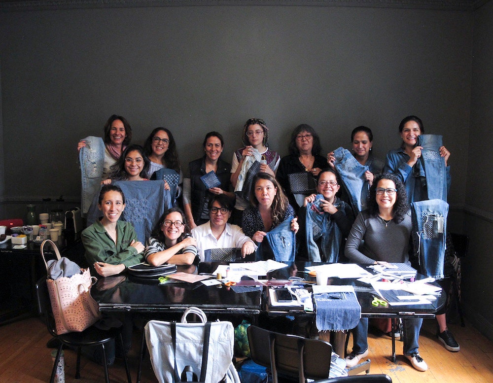 Students at a sashiko workshop session in Mexico City Students at a sashiko workshop session in Mexico City