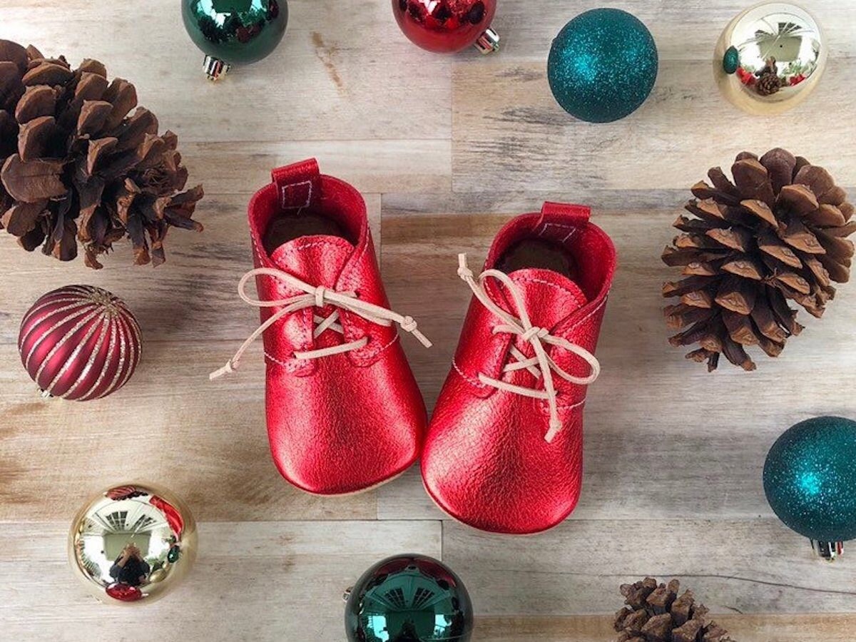 Metallic red leather kids' shoes