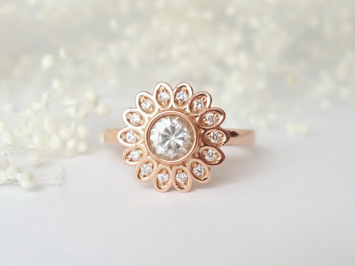 Daisy-shaped diamond ring from Kate Szabone