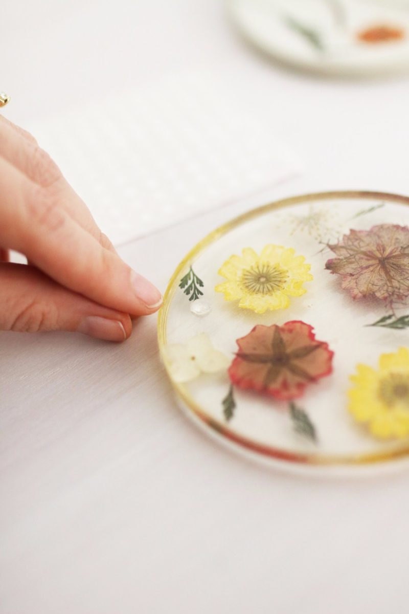 DIY resin coasters with dried pressed flowers - Gardening4Joy