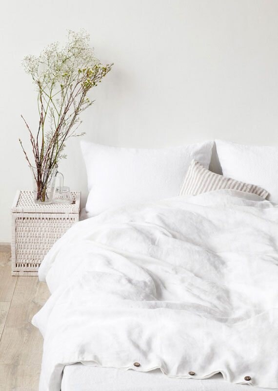 how-to-shop-for-bedding-white-linen