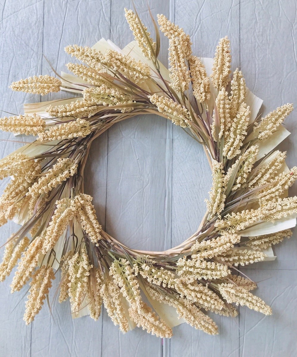 fall wreath idea - Corn husk wreath