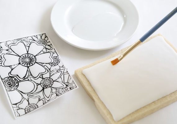 coloring-book-cookies-etsy-blog-sprinklebakes-heather-baird-diy-brush