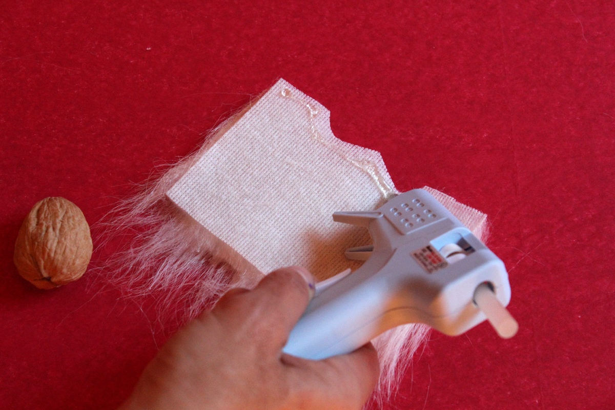 glue_the_beard