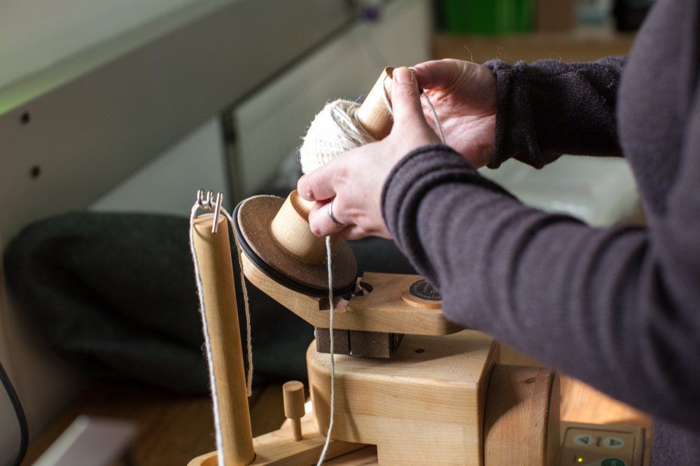 ljt_adding_yarn_to_spool