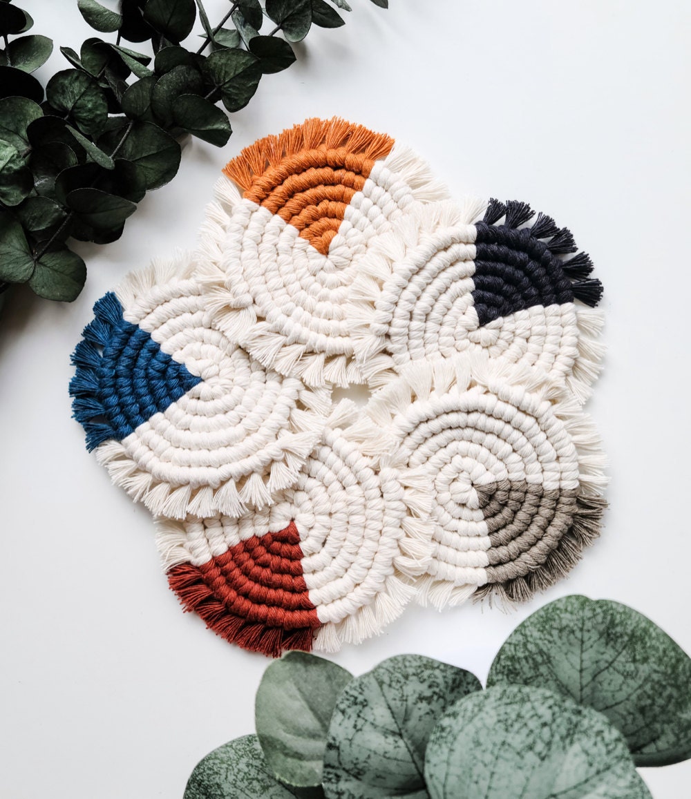 Color-blocked macrame coasters from Sweet Home Alberti