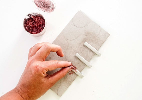 glitter-clip-step-3