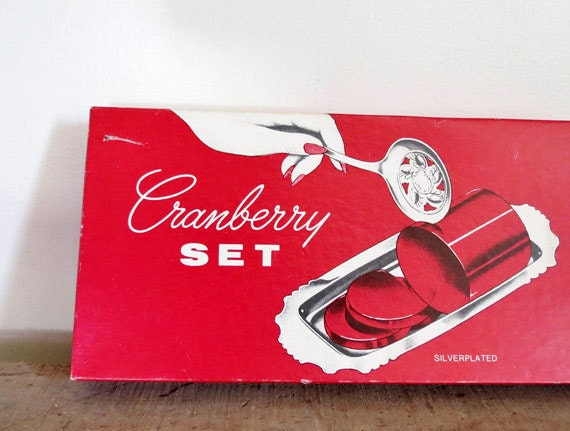 Cranberry sauce serving set