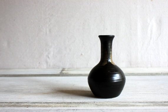 umbrellafant-midcentury-pottery-bud-vase