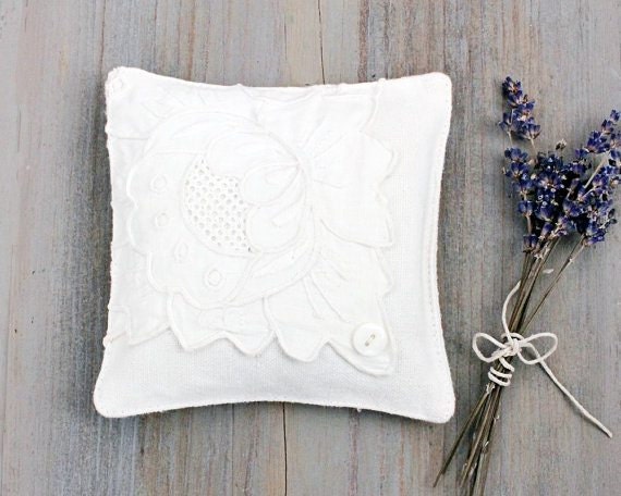 bailiwickstudio_lavender-sachet