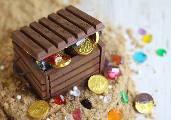 etsy-how-to-sprinklebakes-jewel-treasure-chest-015