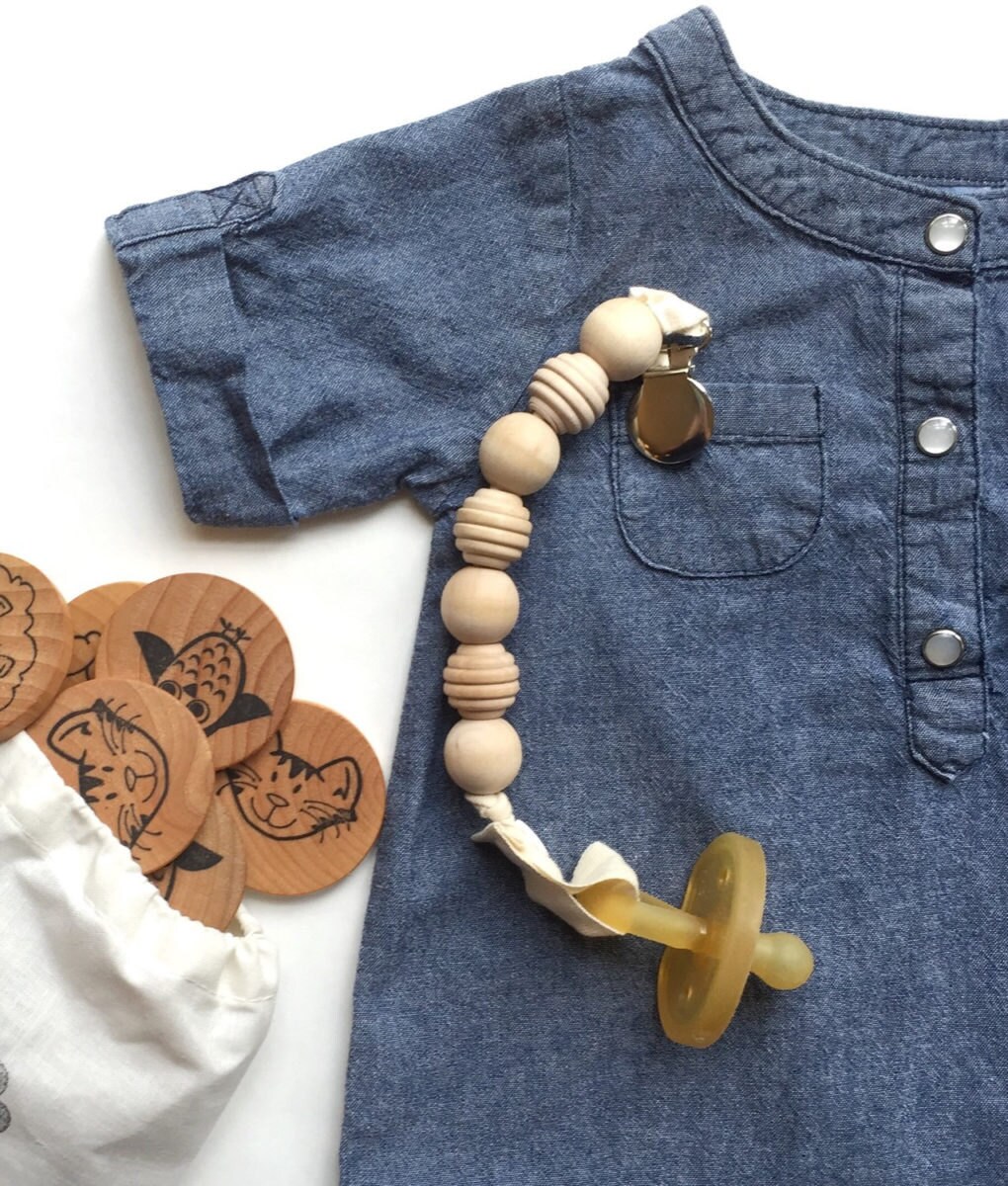 paci-flatlay