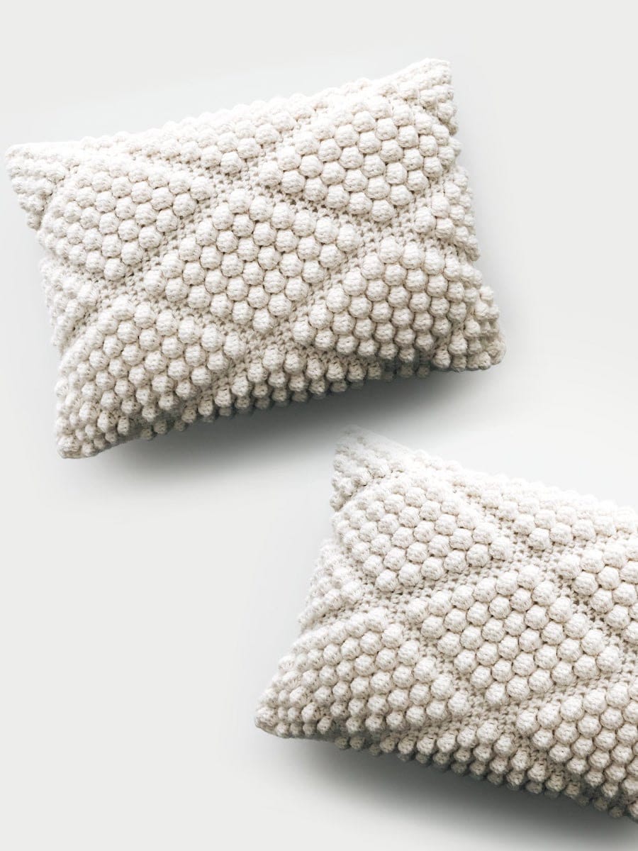 crochet pillow pattern from Etsy shop DeBrosse