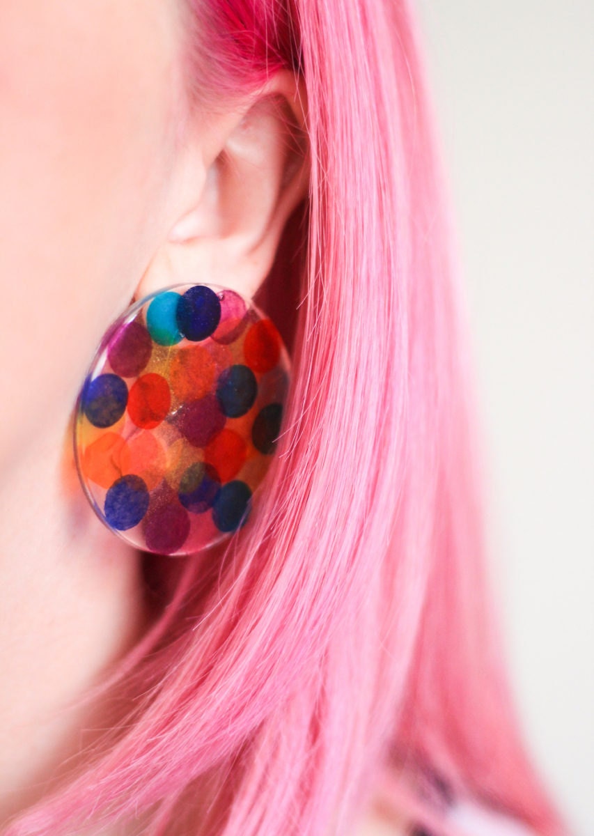 Rachel models handmade resin confetti earrings