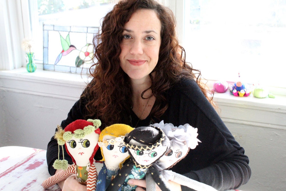 portrait-with-dolls