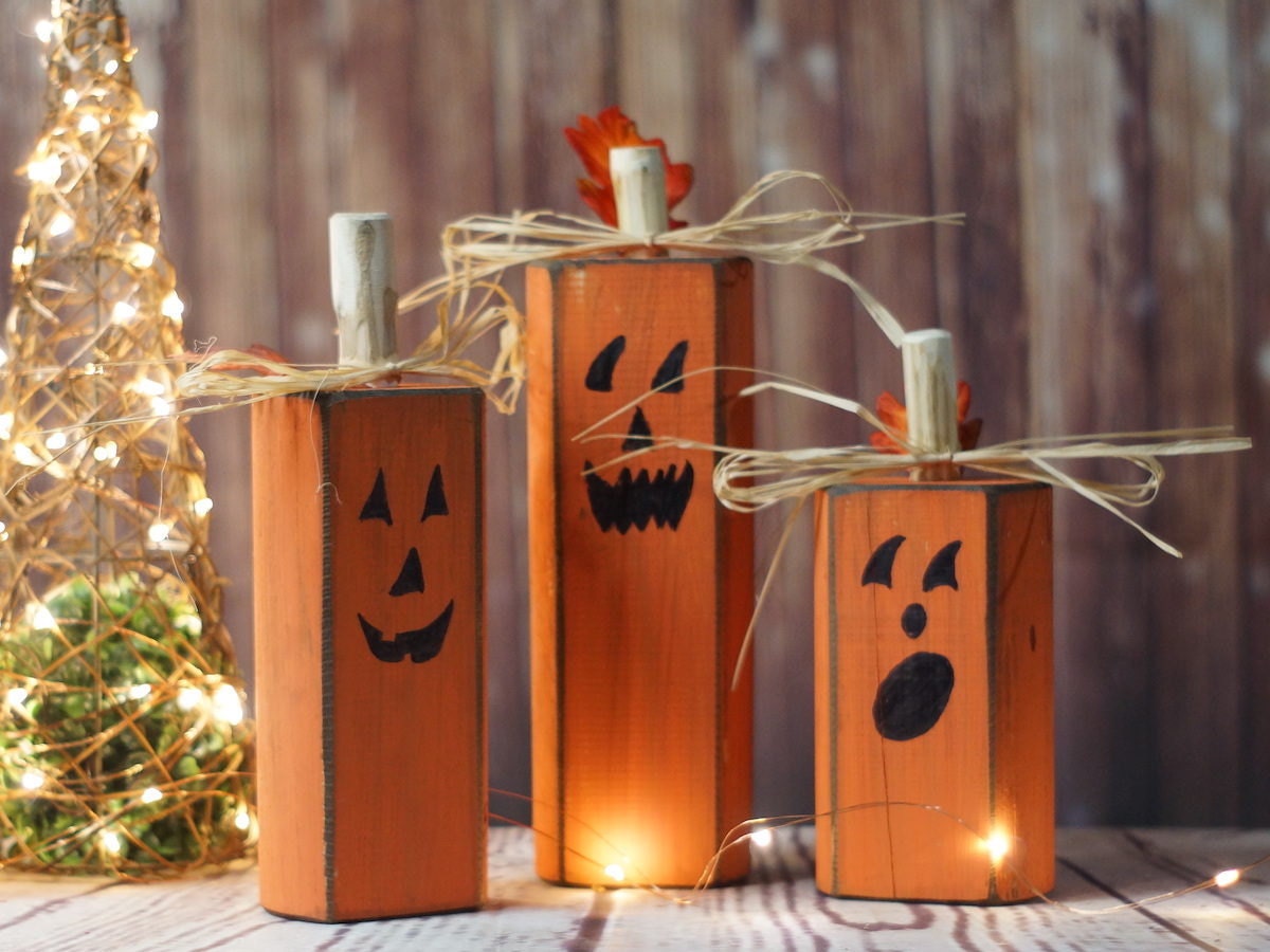 Trio of wooden jack-o'-lanterns from GFT Woodcraft