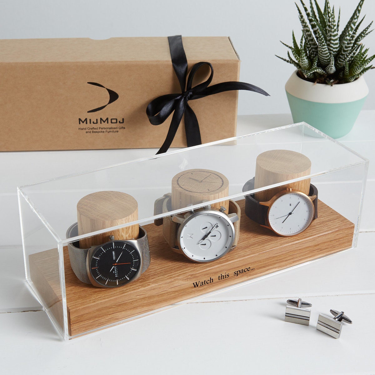 Personalized watch box with acrylic cover from MijMoj