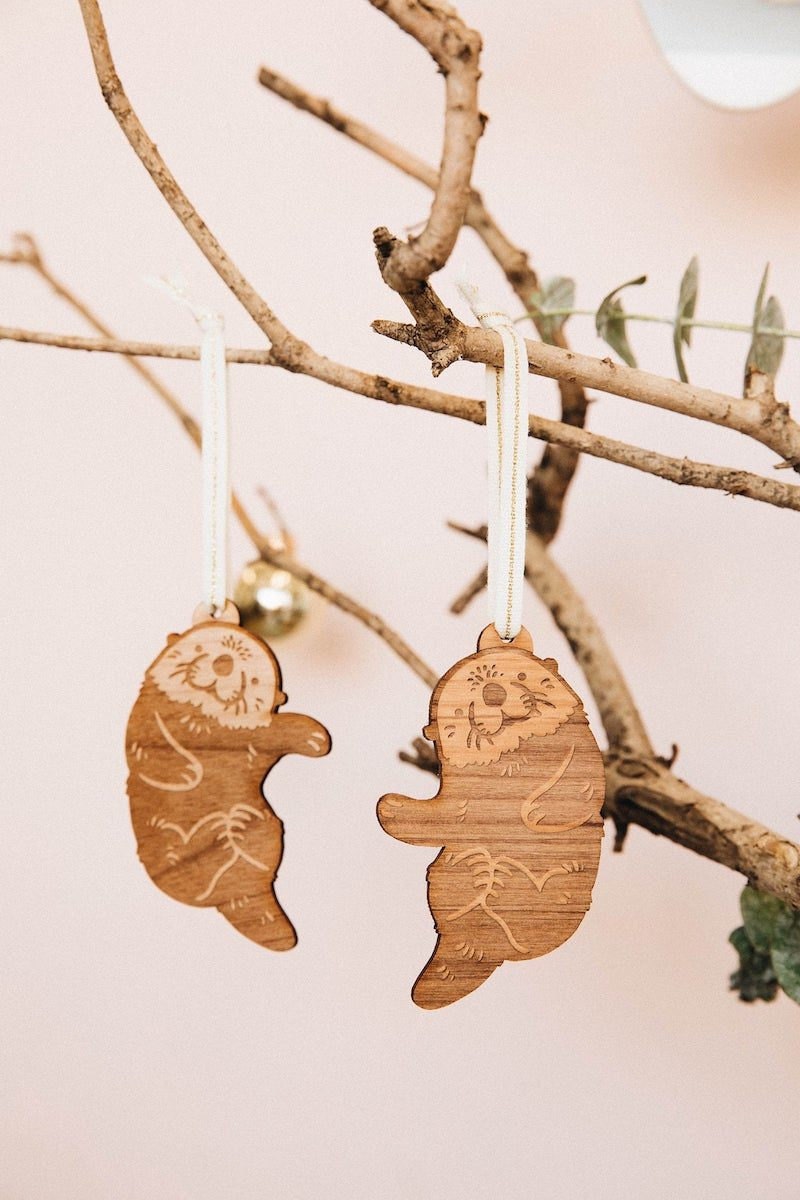 Customizable otter ornaments from Hereafter