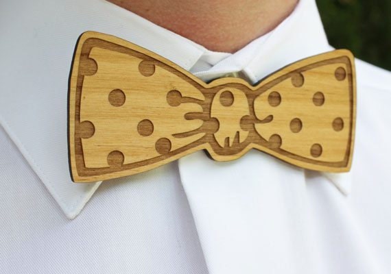 lucca-bowtie
