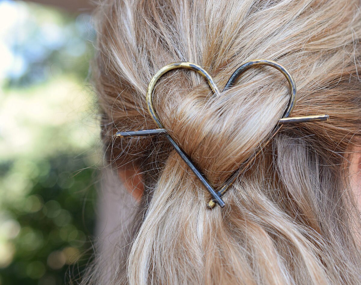 Rustic heart hair barrette from Palidou