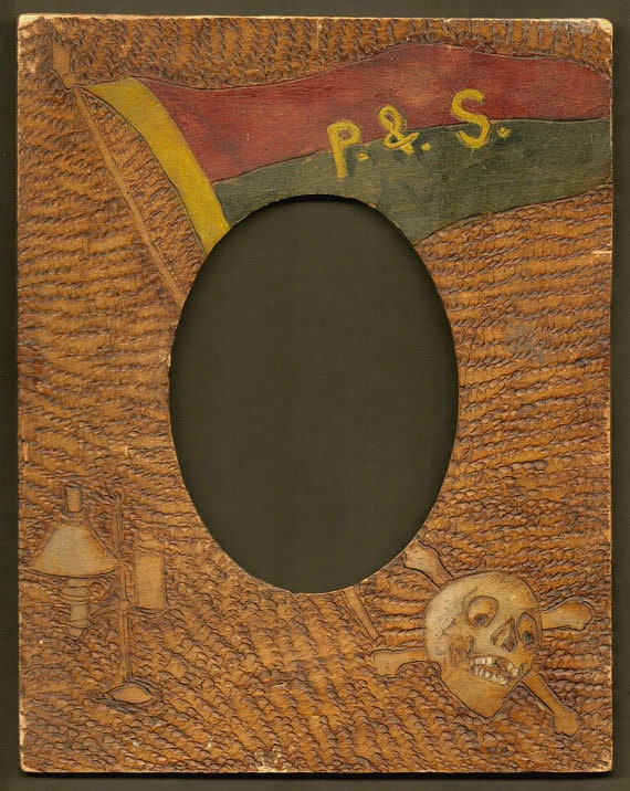 pyrography-skull-frame