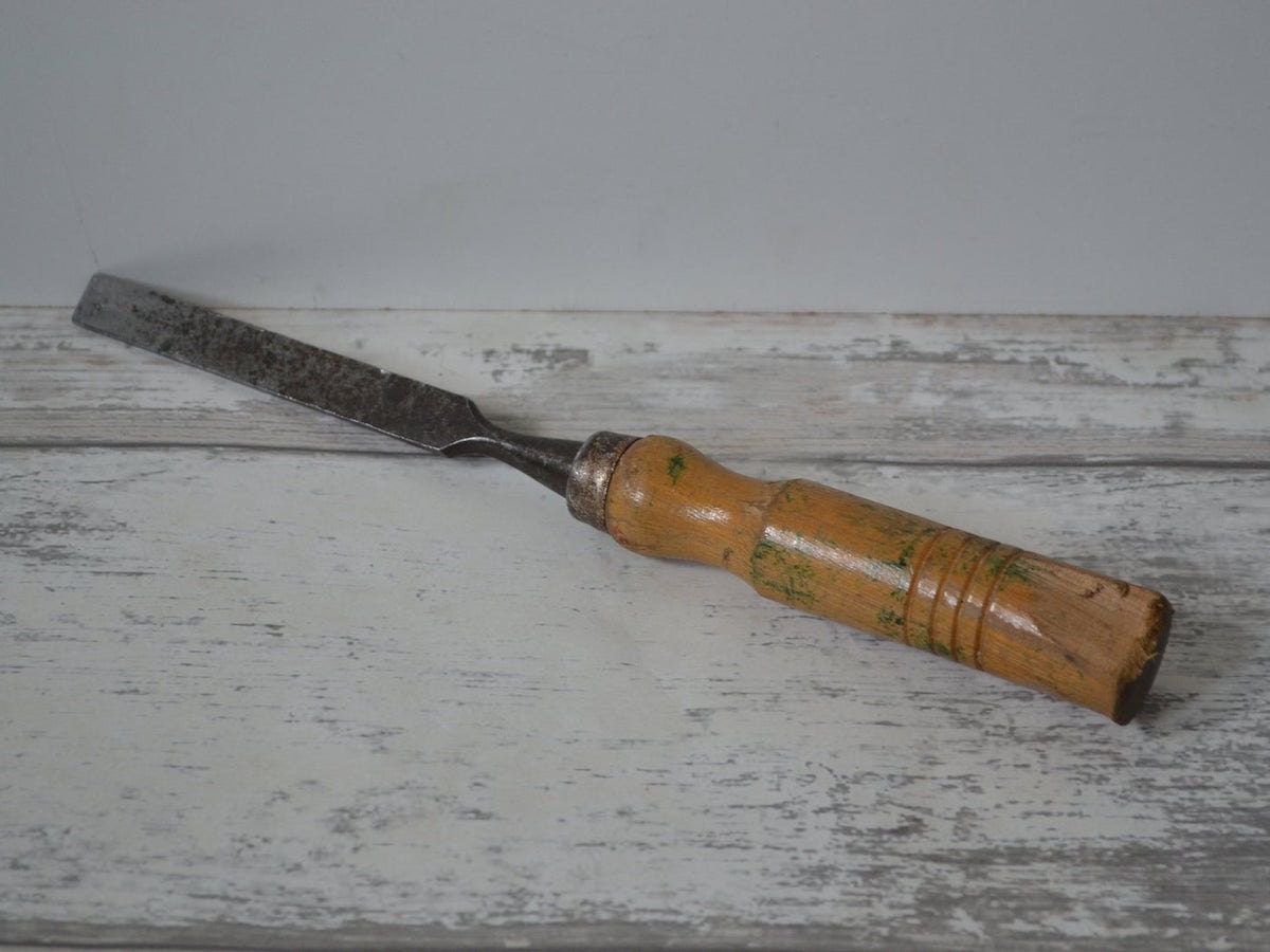 Vintage bevel edge woodworking chisel